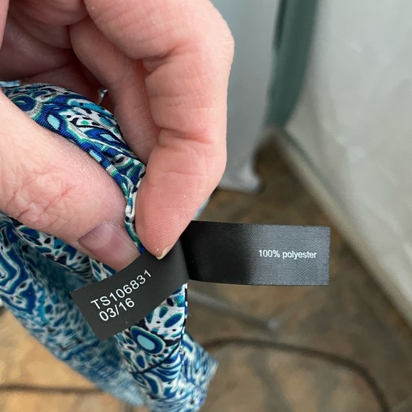 The Limited Blue Patterned Women's halter/tank‎ top size Large - Picture 7 of 11